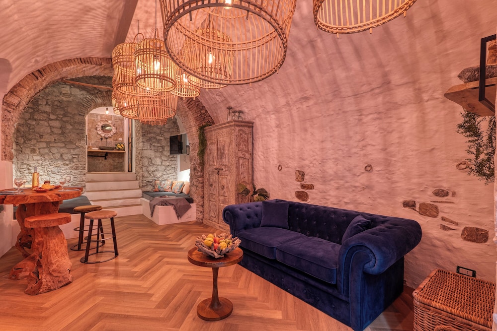 Honeymoon Apartment, Multiple Bedrooms (Boutique Apartment Bucanieri Luxury)