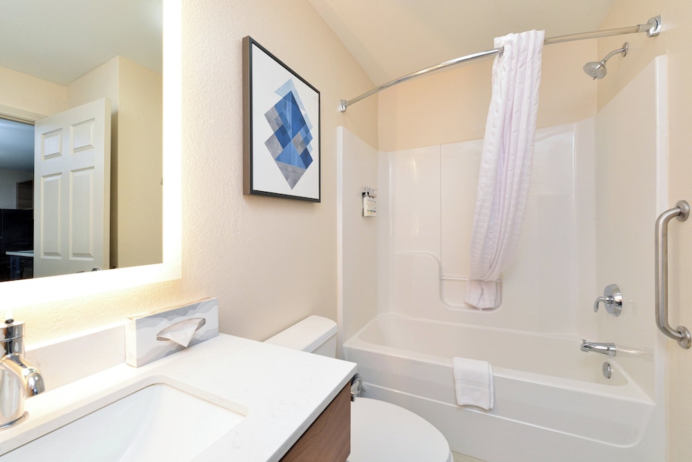 Studio Suite, 1 Queen Bed, Non Smoking - Photo 11