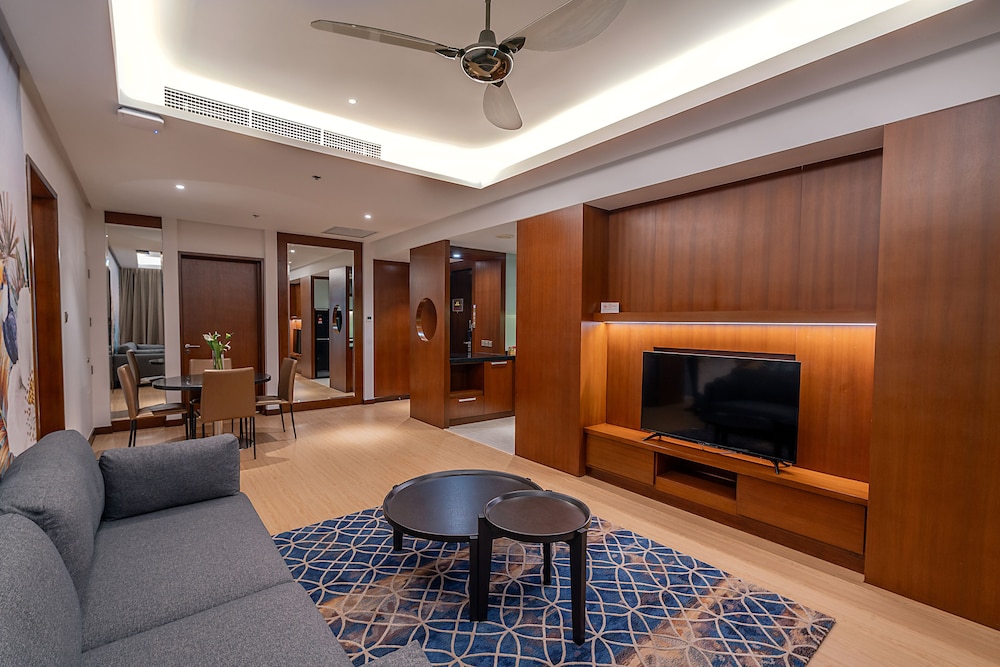 Suite, 2 Double Beds, City View thumbnail 5