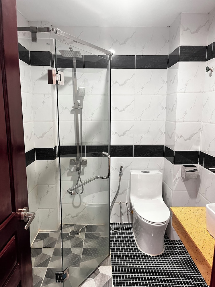 Deluxe Double Room - Photo 11