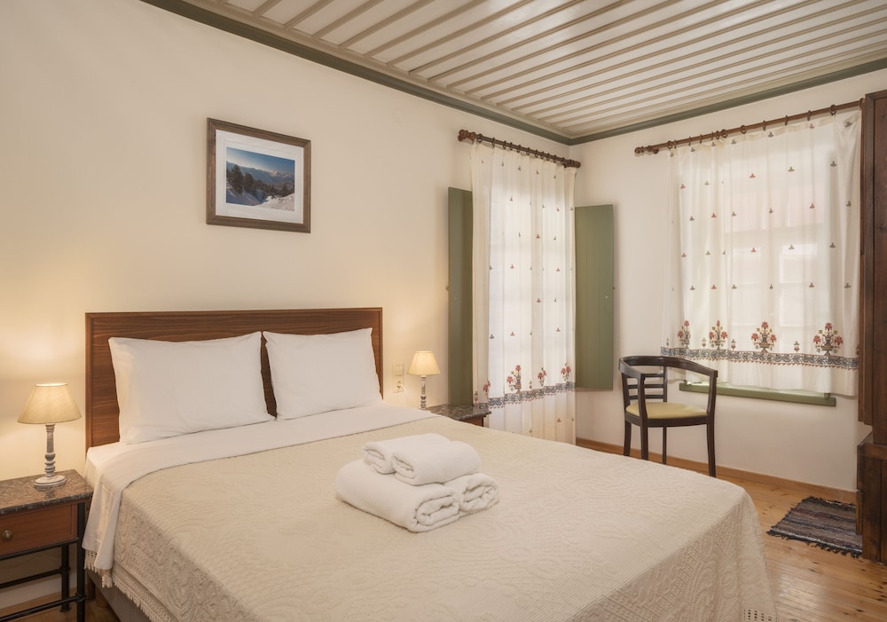 Deluxe Double Room, Balcony, Mountain View photo 1