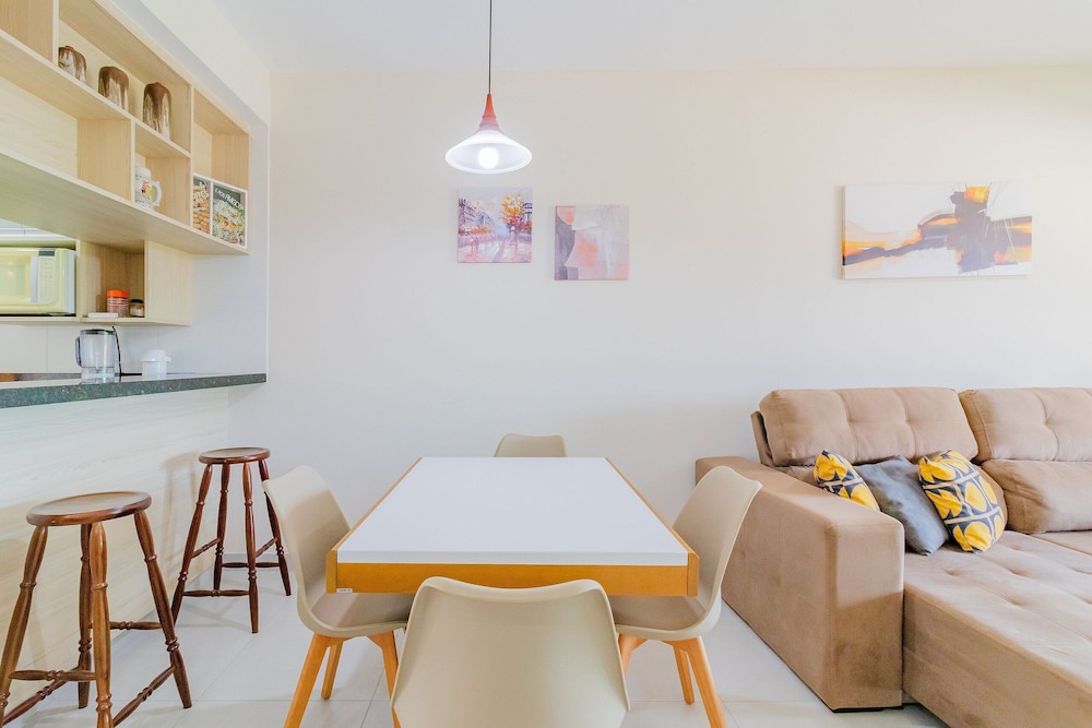 Apartment photo 2