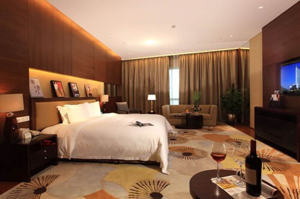 Deluxe Suite photo 1