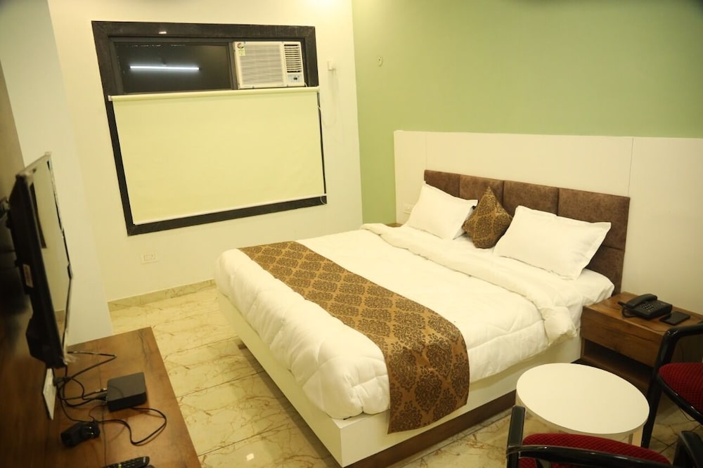 Standard Room, City View