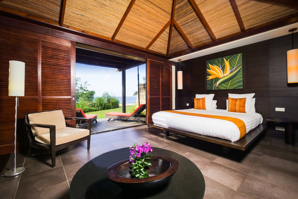 Bungalow, Beachside