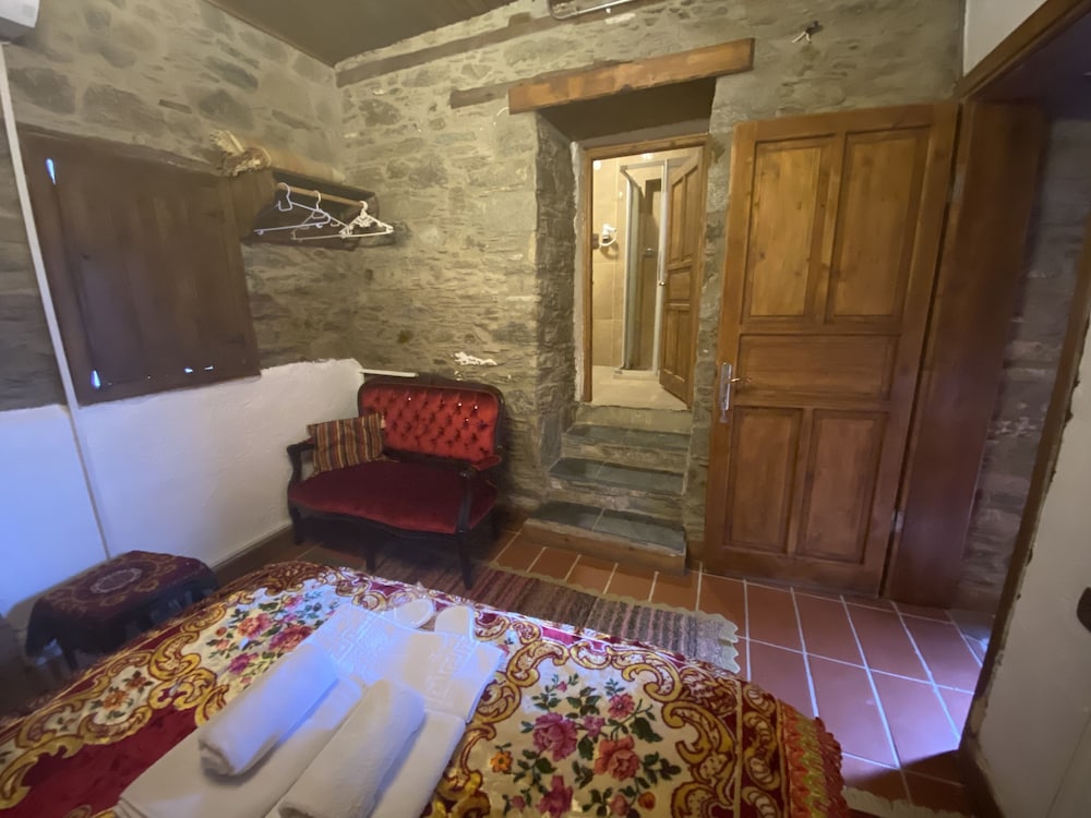 Comfort Room photo 2