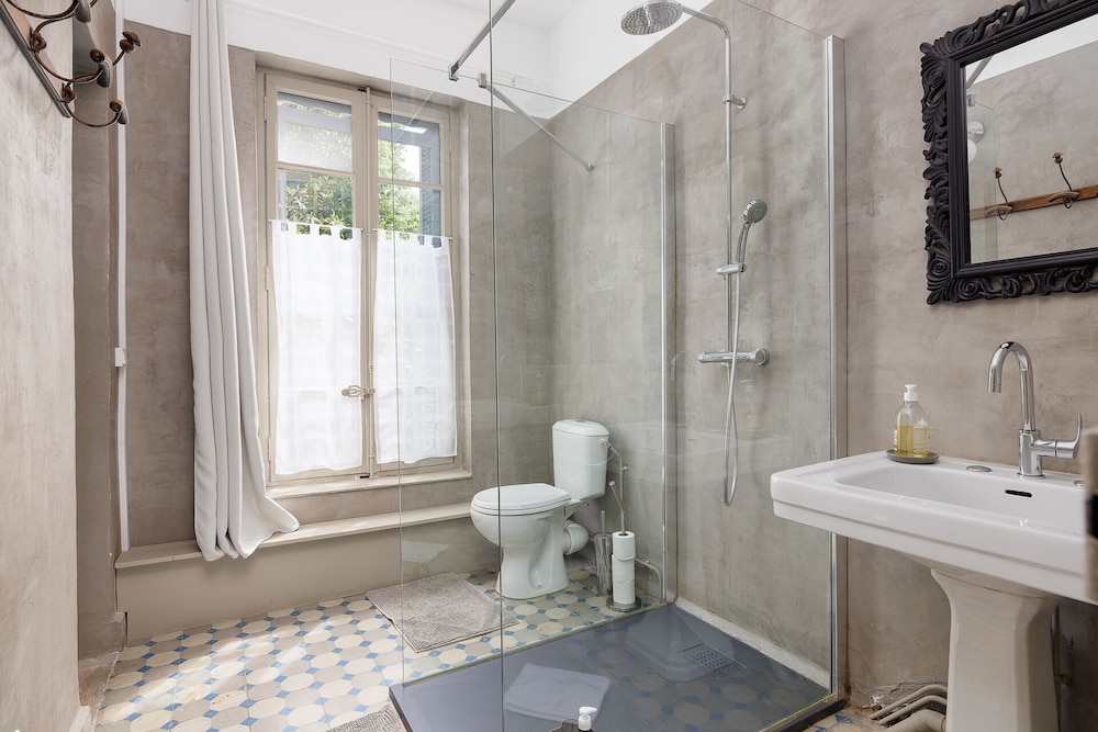 Signature Double Room, Private Bathroom, Garden View (La Chambre de Ferdinand) photo 2