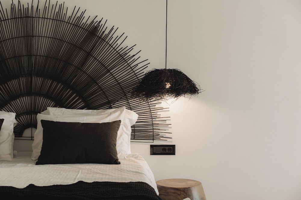 Cave Suite Ensuite Hot Tub