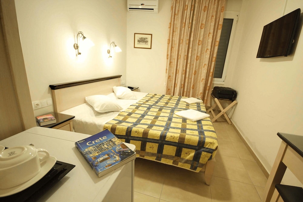 Economy Double Room photo 1
