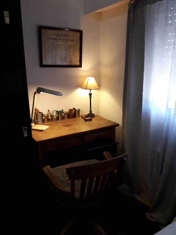 Family House, 2 Bedrooms, Kitchen, Park View photo 2