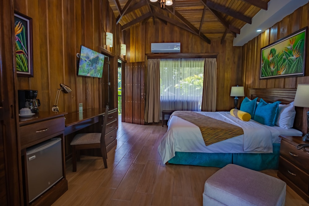 Bungalow, 1 King Bed - Photo 2