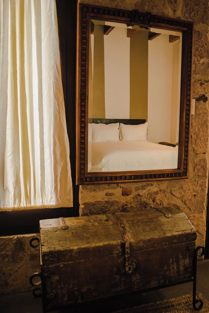 Junior Suite, 2 Queen Beds photo 2