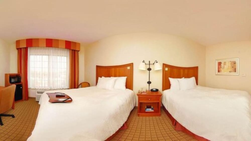 Room, 2 Queen Beds, Accessible, Non Smoking - Photo 1