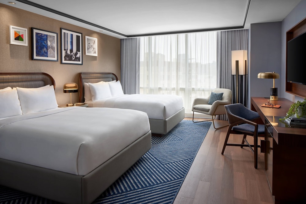Deluxe Room, 2 Queen Beds - Photo 1