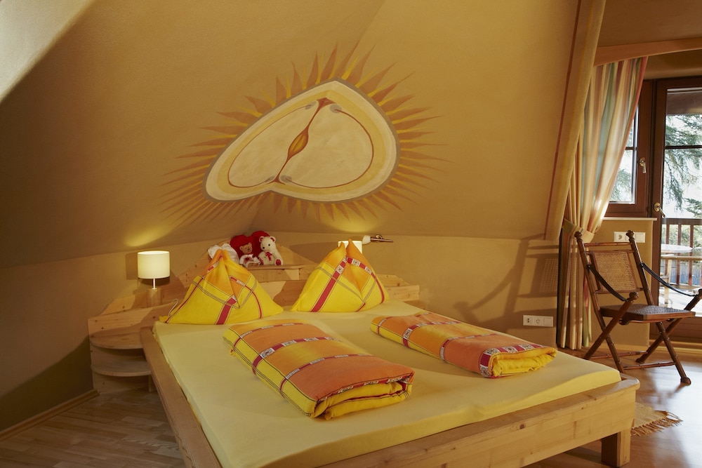 Premium Suite, 2 Bedrooms, Non Smoking, Mountain View photo 2