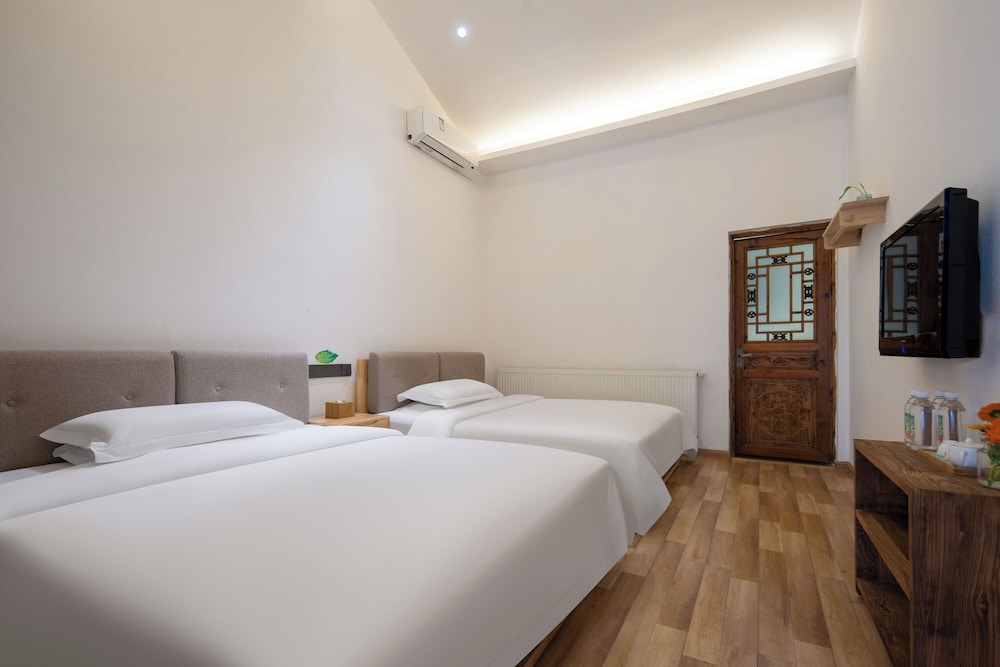 Basic Twin Room