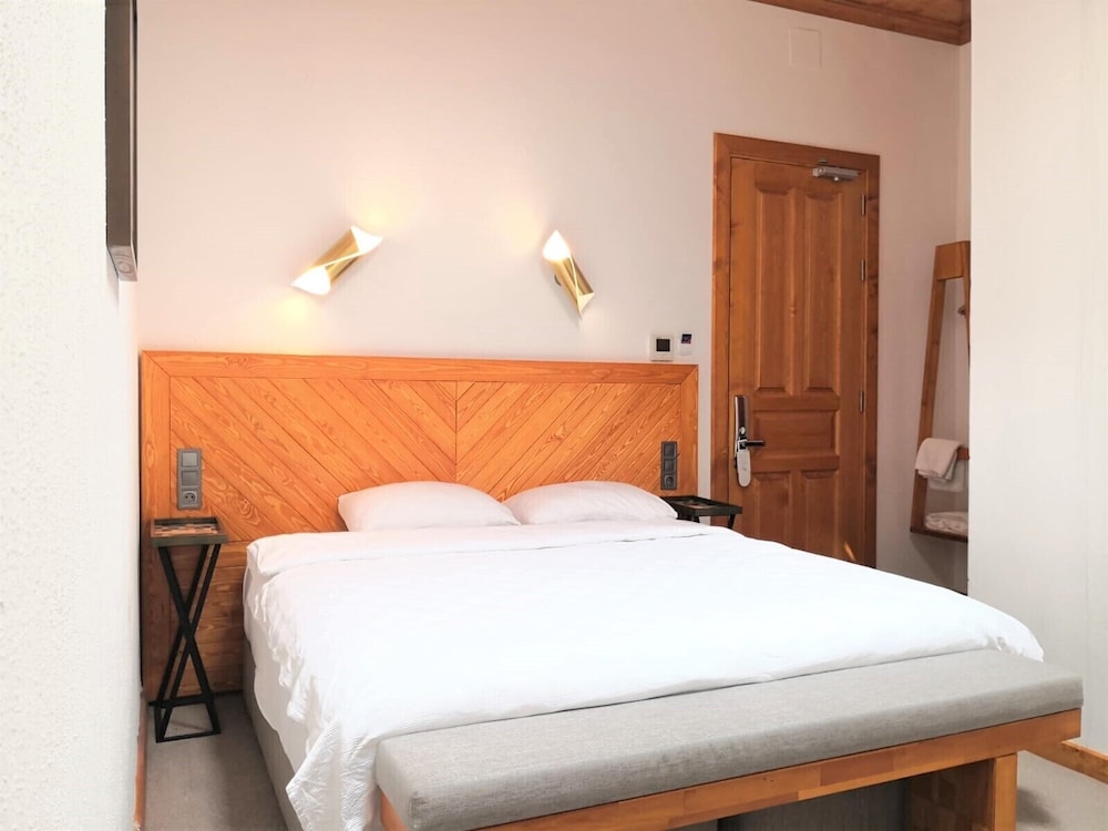 Signature Double or Twin Room, Non Smoking photo 1
