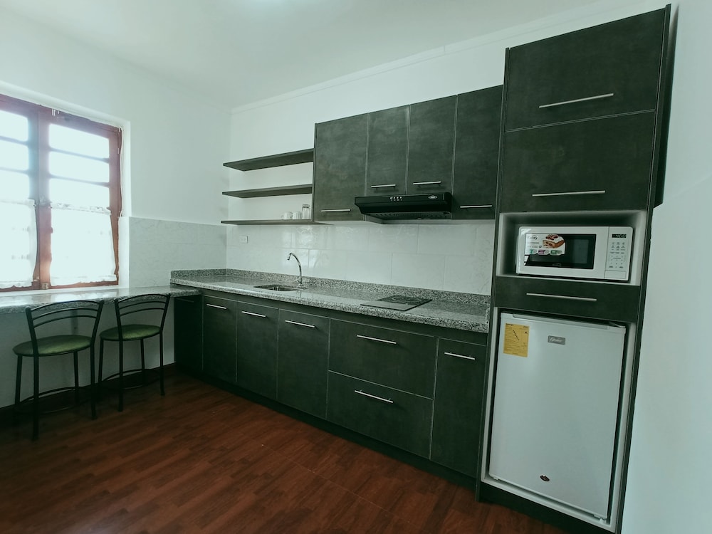 Comfort Studio Suite, 1 Bedroom, Ensuite photo 3