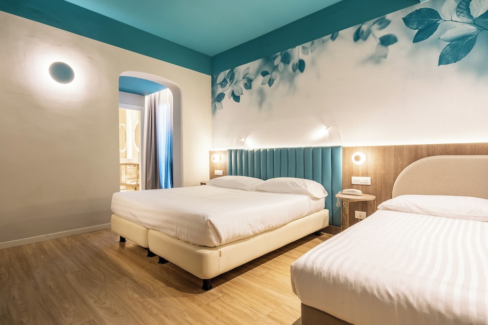 Deluxe Triple Room - Photo 1