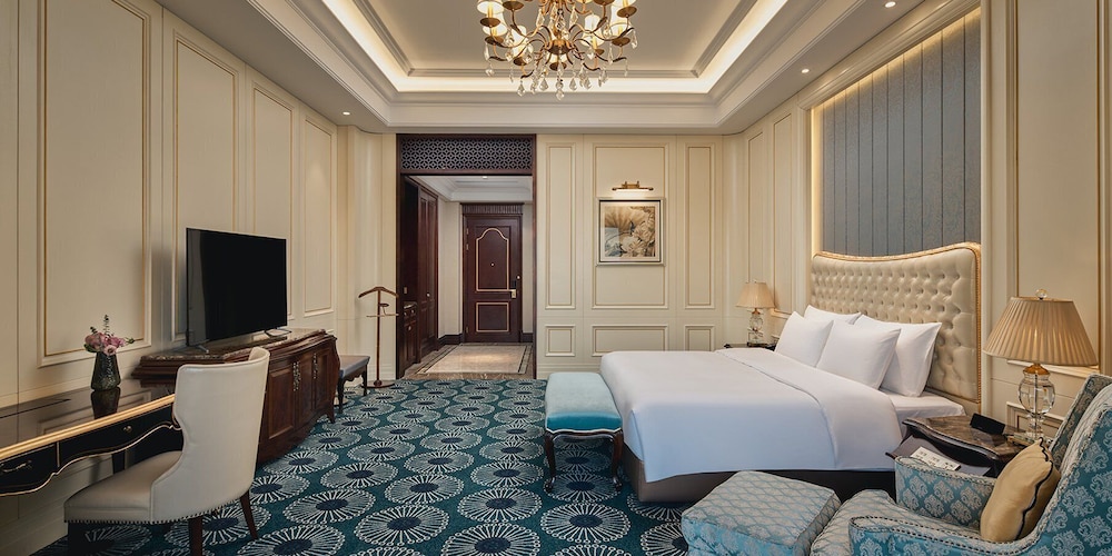 Standard Room, 1 King Bed - Photo 1