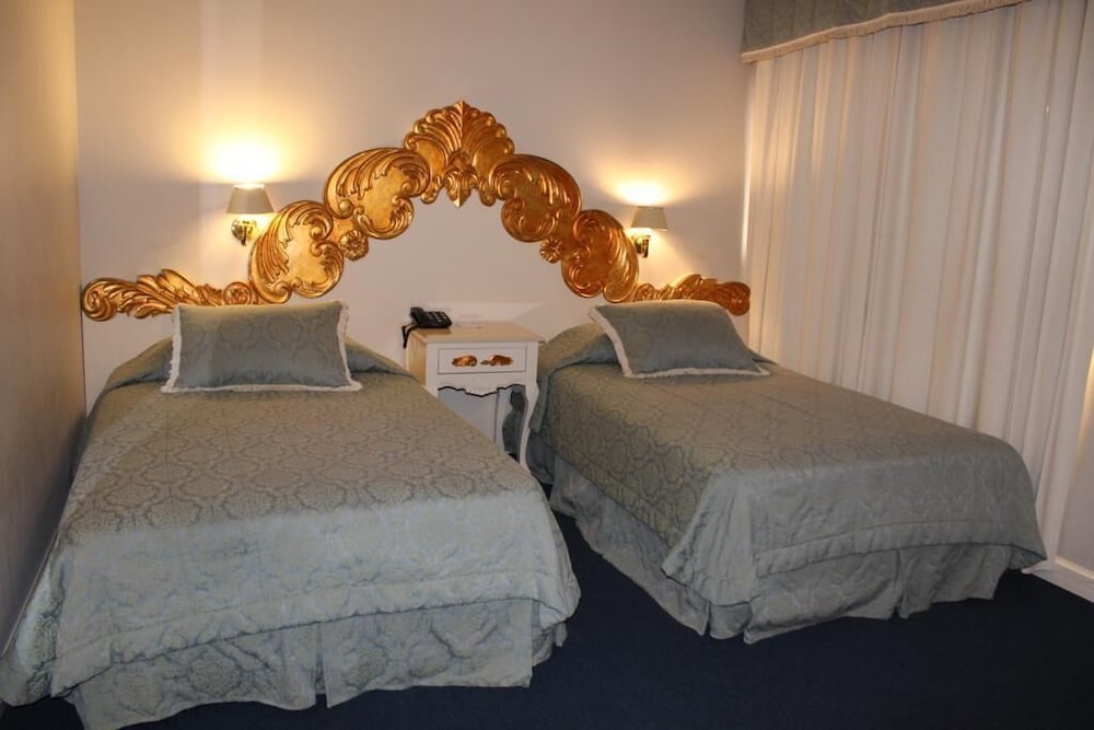 Deluxe Room, 2 Twin Beds - Photo 7