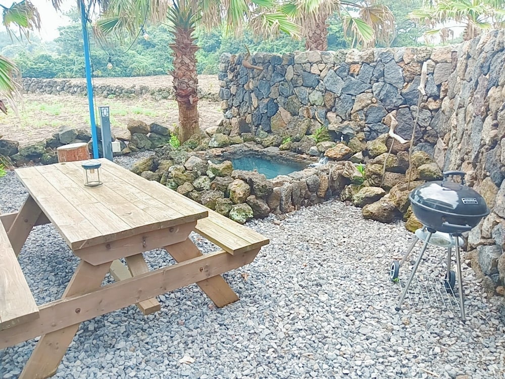 Suite, Terrace, Garden Area - Photo 14