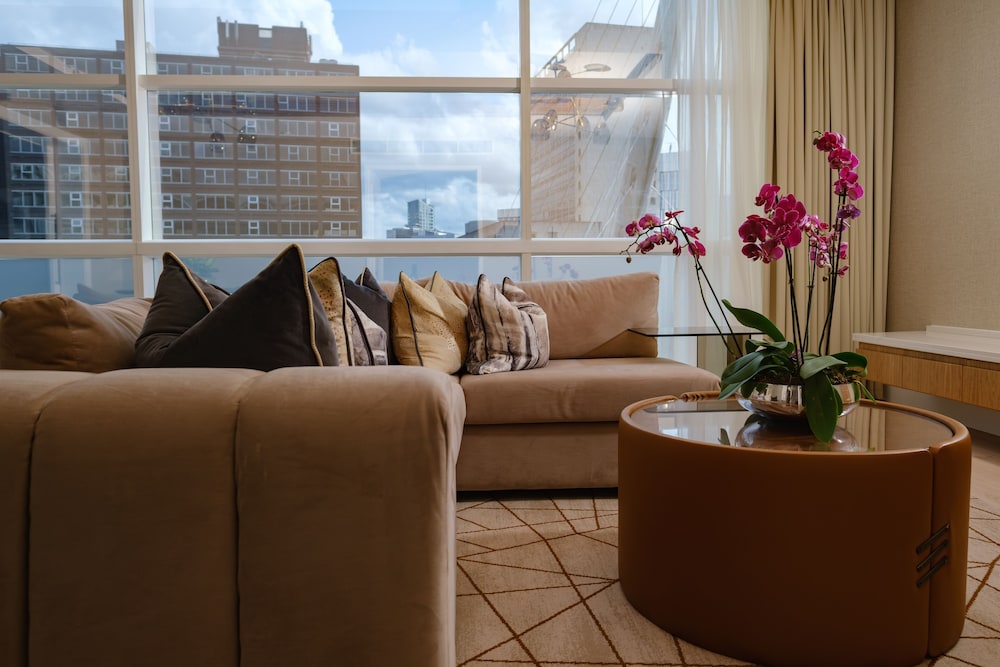 Suite, 1 King Bed (Riverside) - Photo 3