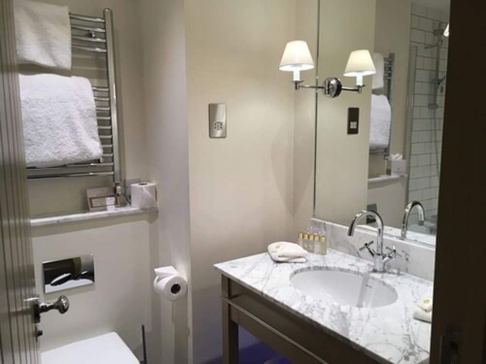 Standard Double or Twin Room - Photo 4