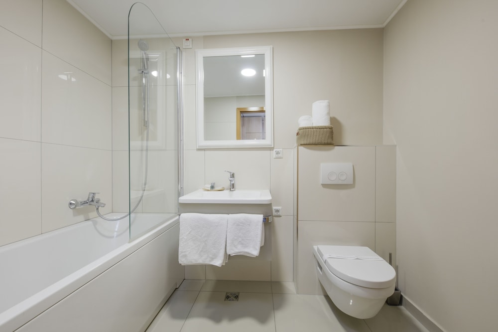 Standard Twin Room - Photo 6