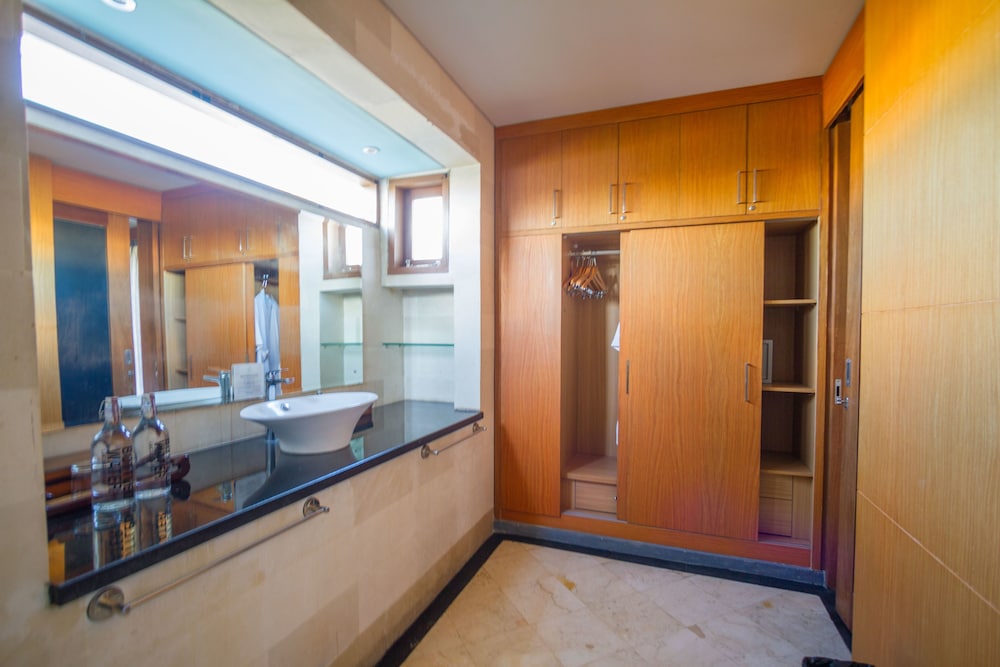2 Bedroom Villa with Private Pool photo 3