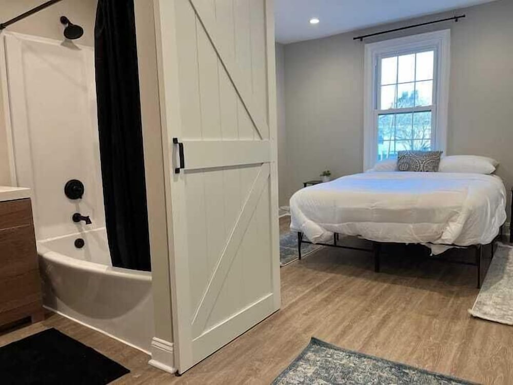 Room, 1 Queen Bed, Non Smoking (2) photo 1