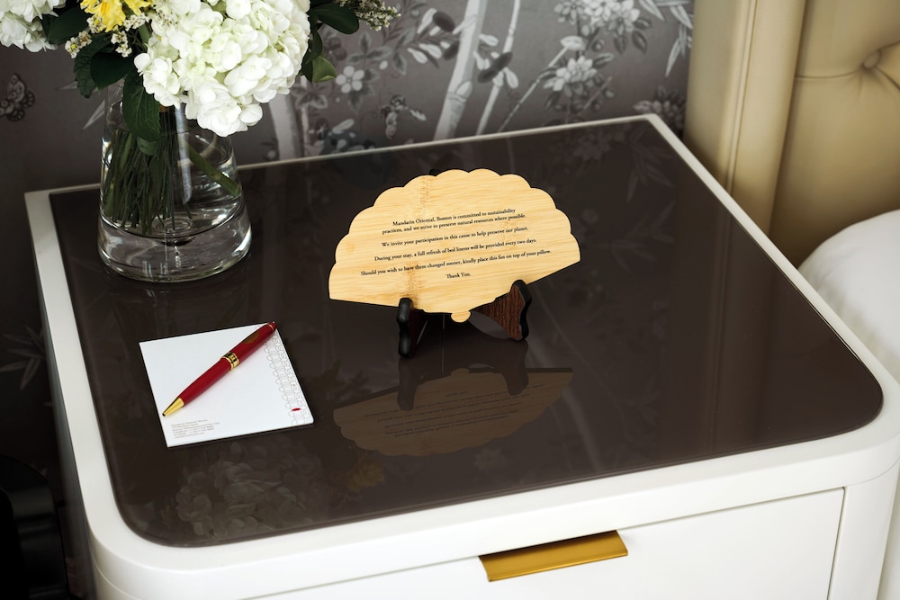 Deluxe Room, 1 King Bed, Accessible (Roll-In Shower)