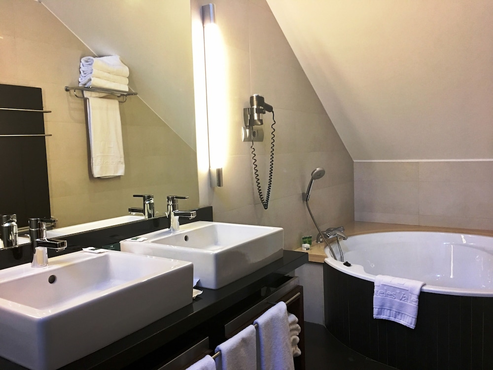 Junior Double Room - Photo 13
