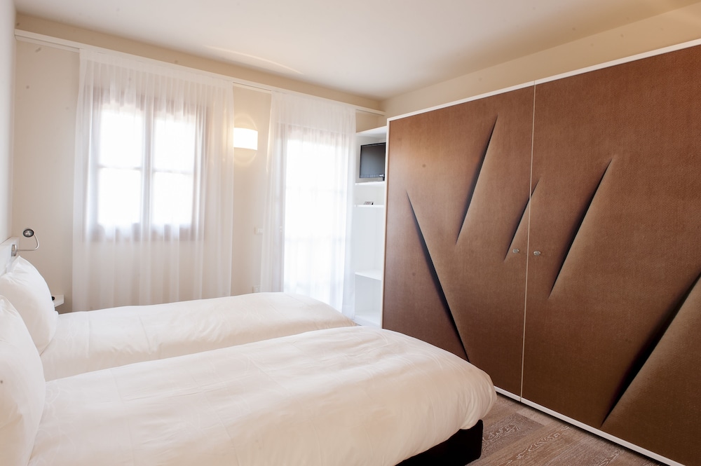 Standard Twin Room photo 3