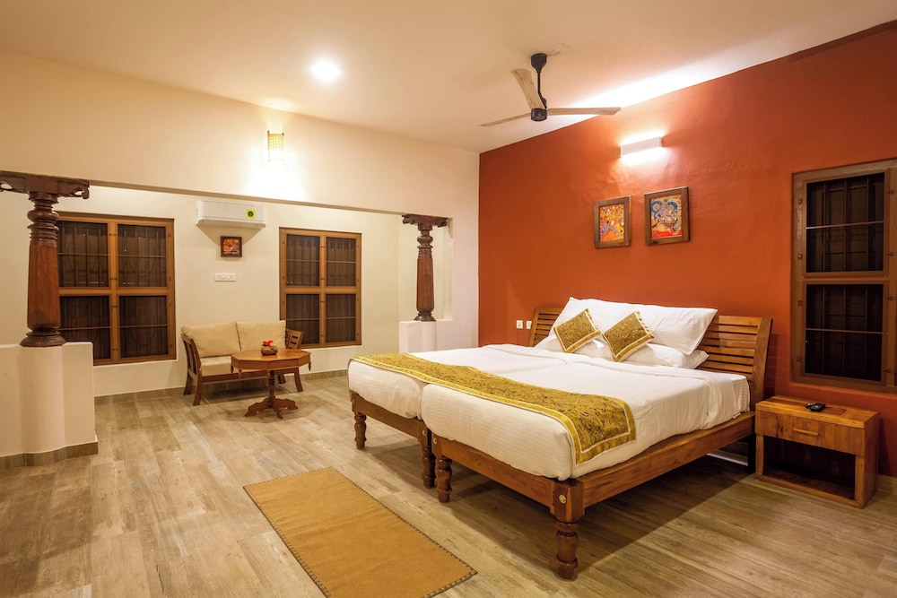 Teak Garden Villa photo 2