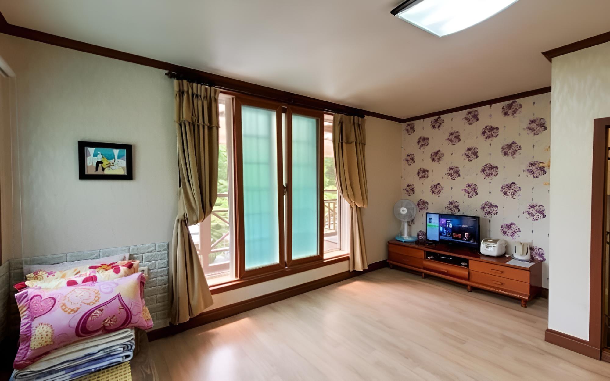 Room (Shooting Star (2F)) photo 2