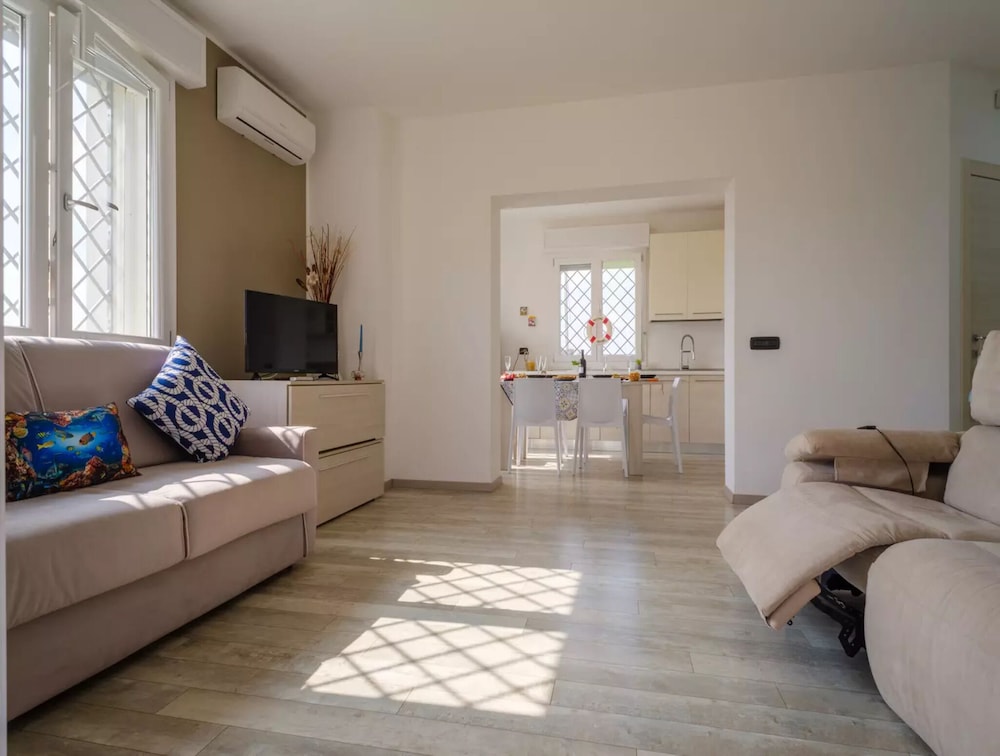 San Foca Luxury Private Villa With Hydromassage and Bike Climate, 写真 10