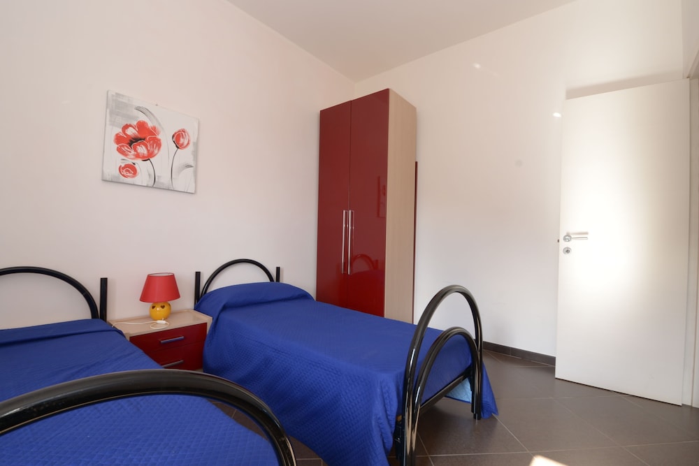 Triple Room, Smoking, Garden View photo 2