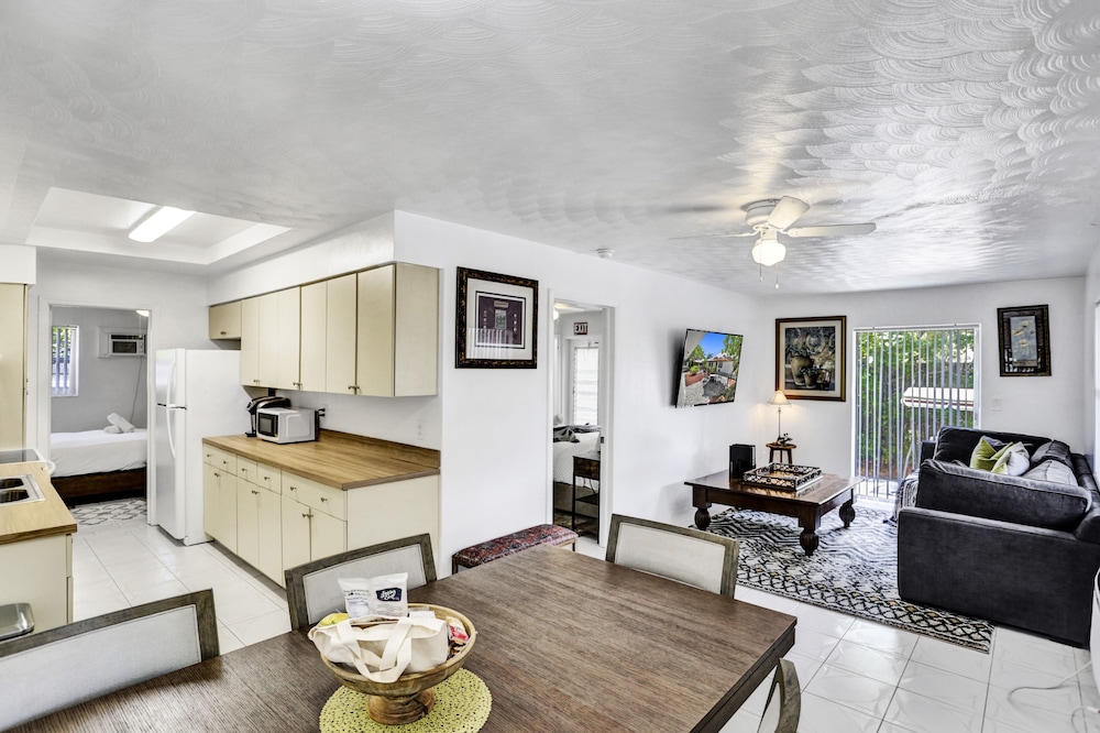 Comfort Apartment, 2 Bedrooms, 2 Bathrooms, Corner photo 2