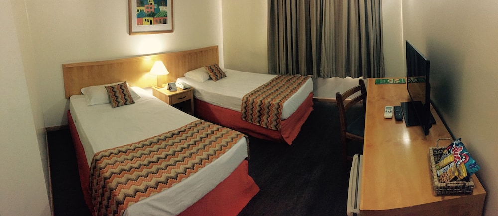 Standard Twin Room - Photo 8