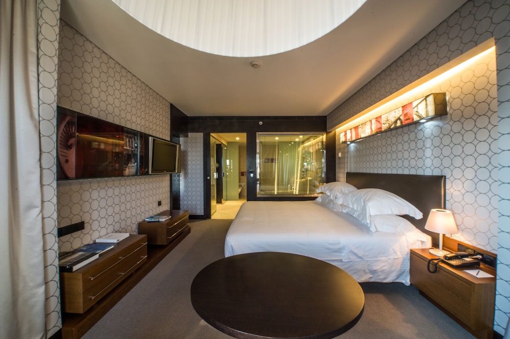 Superior Suite, River View
