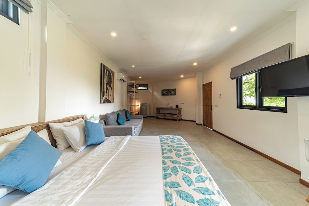Deluxe Double Room - Photo 19