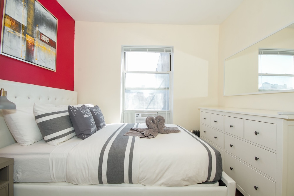 Classic Apartment, 2 Bedrooms photo 3