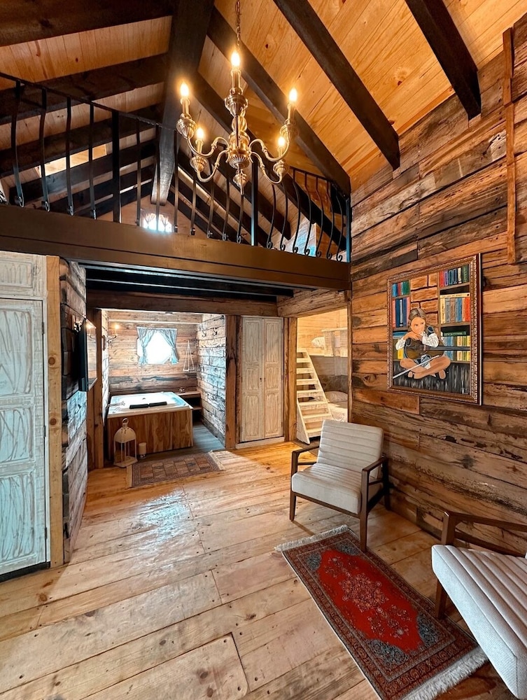 Family Cabin photo 3