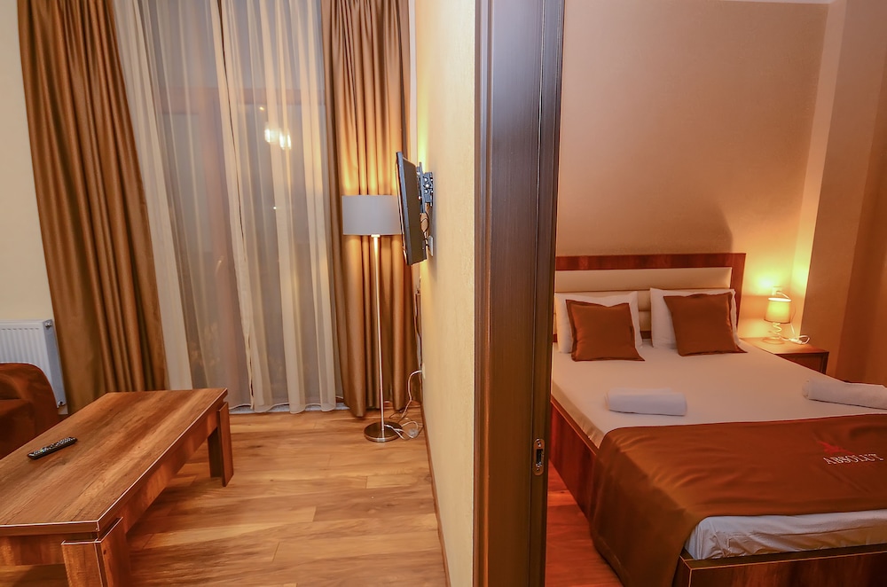 Standard Double Room - Photo 5