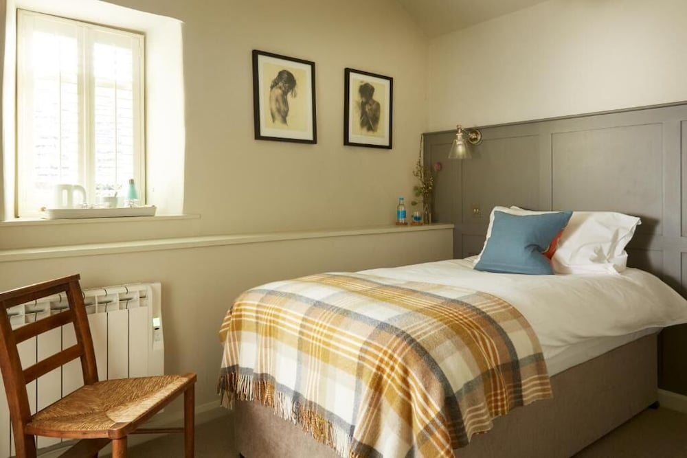 Standard Single Room (Small)