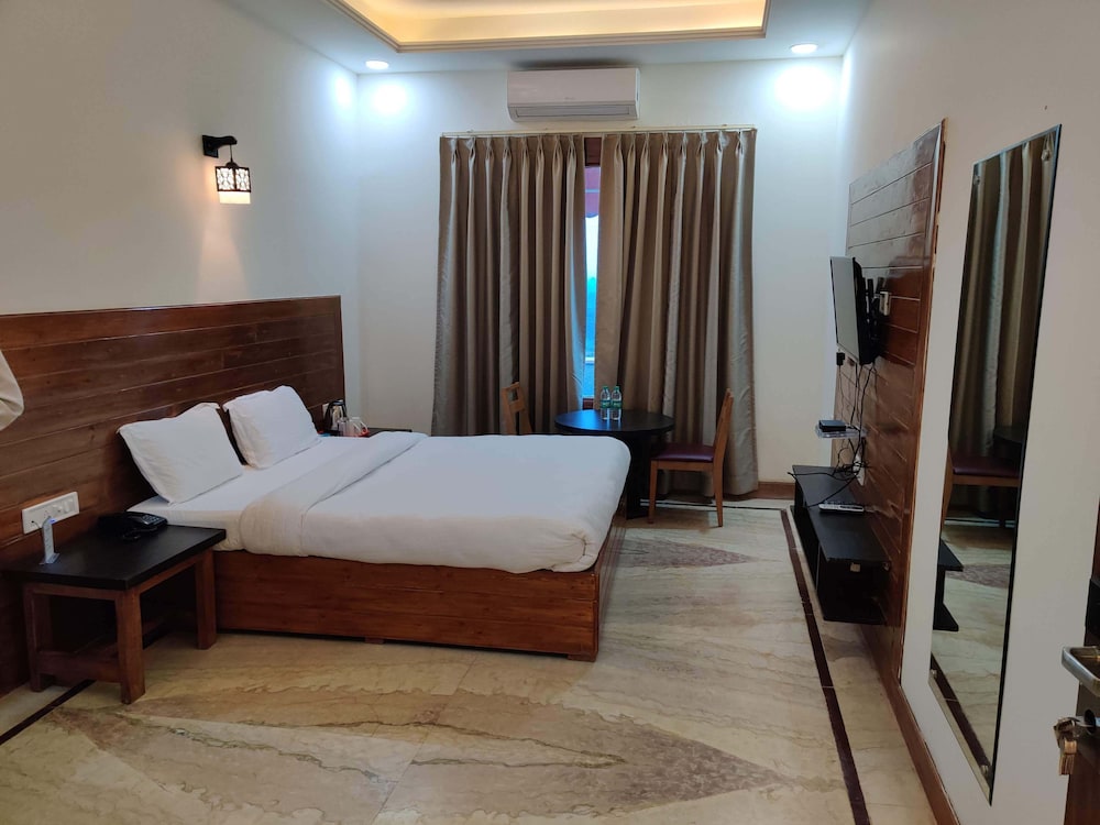 Deluxe Double Room photo 2