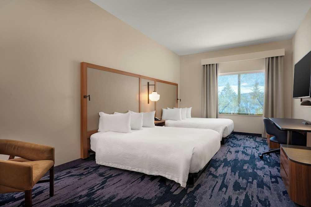 Room, 2 Queen Beds (Mobility/Hearing Accessible, Tub) - Photo 1