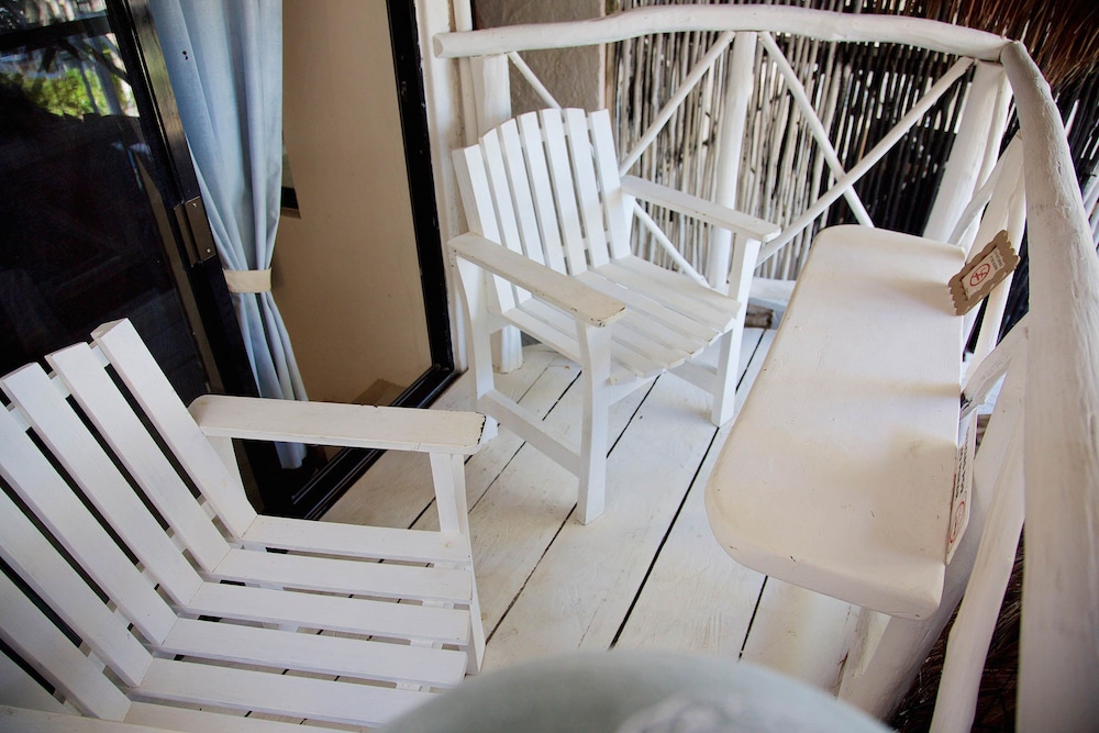 Room, 2 Queen Beds - Photo 8