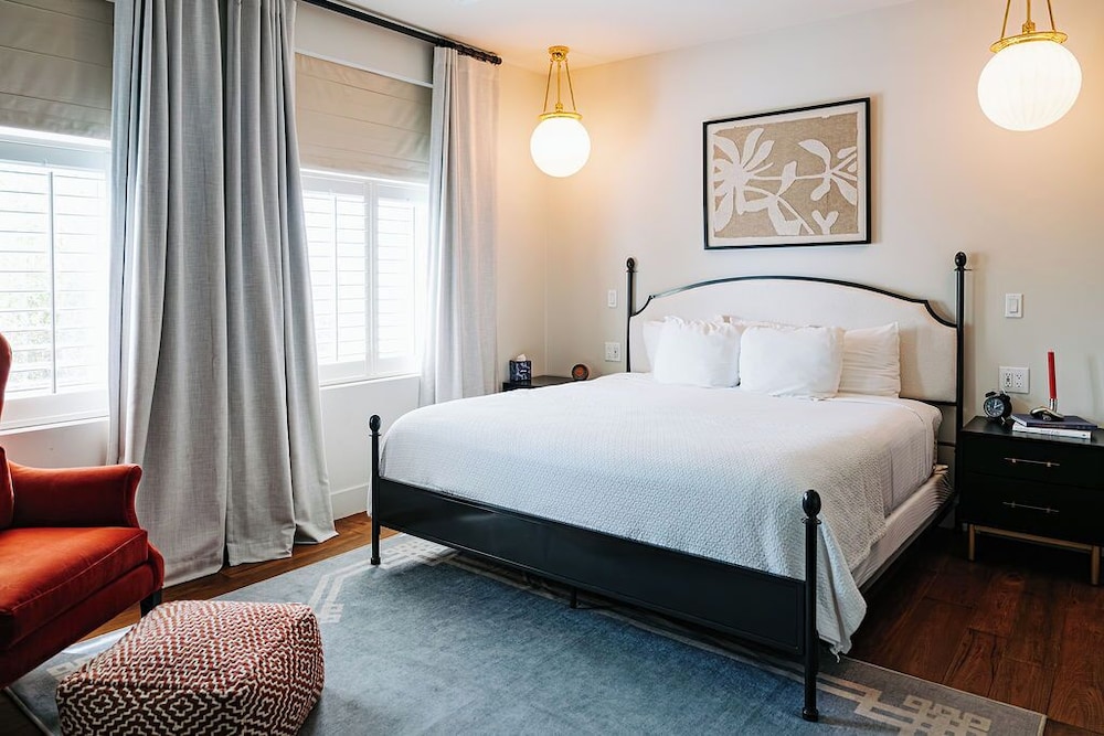Deluxe Room, 1 King Bed (Piccolo Attico) photo 1